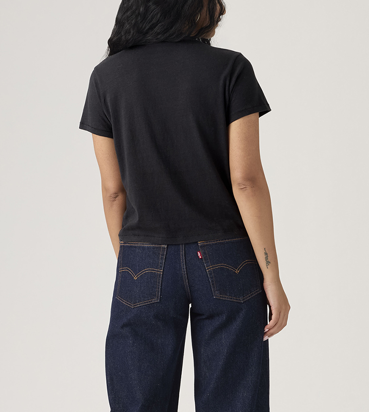 تيشيرت كم قصير 