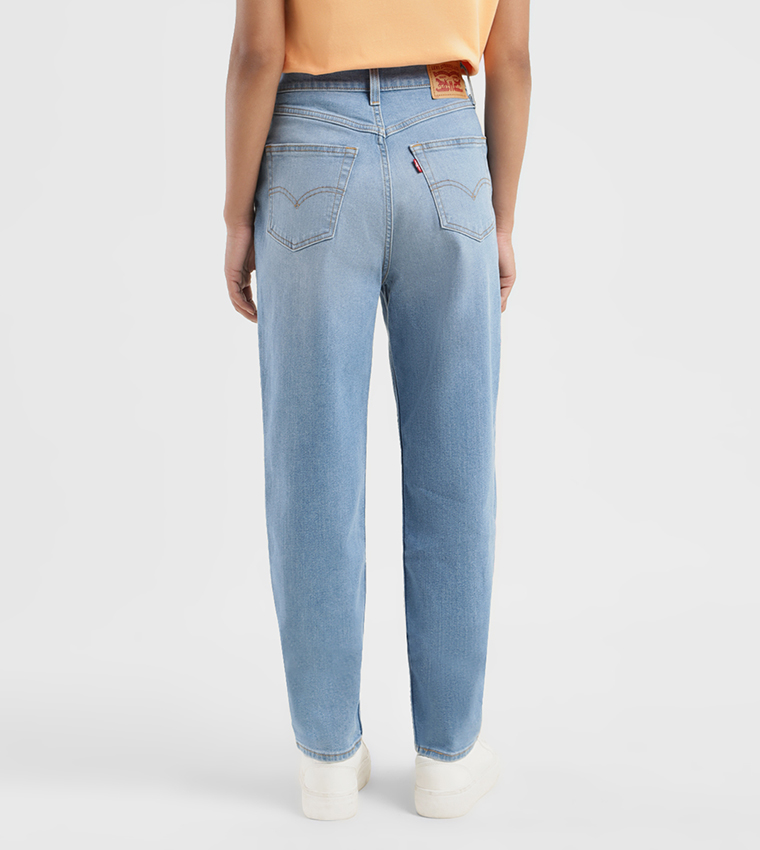 High Rise Mom Loose Tapered Fit Jeans