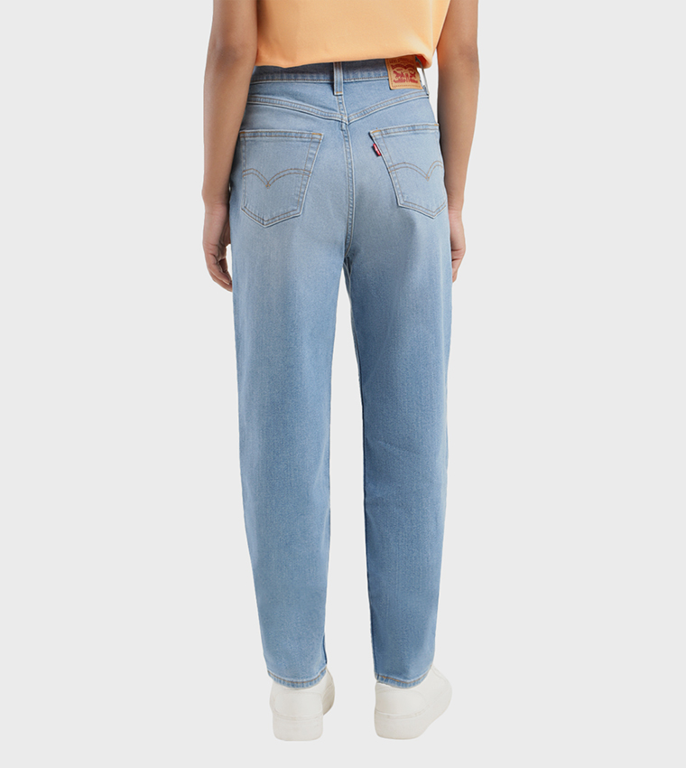 High Rise Mom Loose Tapered Fit Jeans