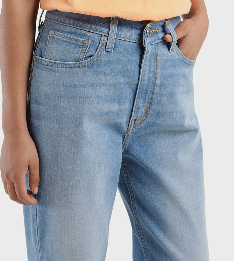 High Rise Mom Loose Tapered Fit Jeans