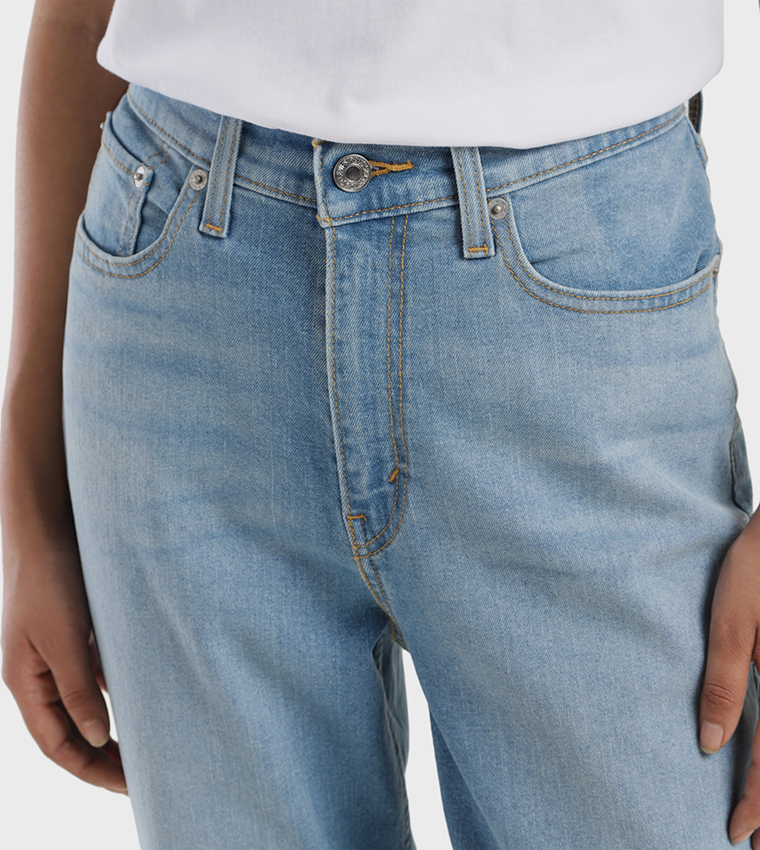 High Rise Mom Loose Tapered Fit Jeans