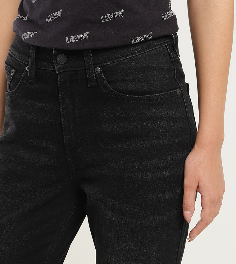 High Rise 80's New Mom Relaxed Tapered Fit Jeans
