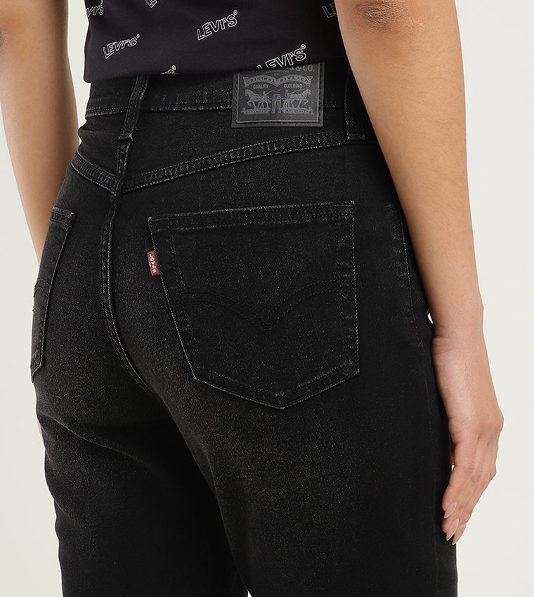 High Rise 80's New Mom Relaxed Tapered Fit Jeans