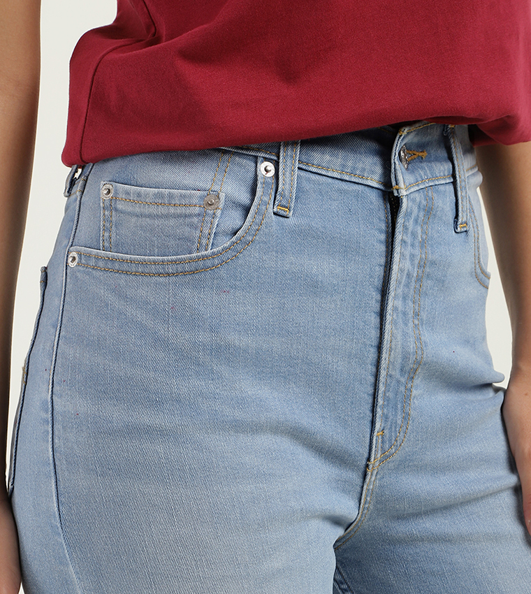 High Rise Ribcage Straight Fit Jeans