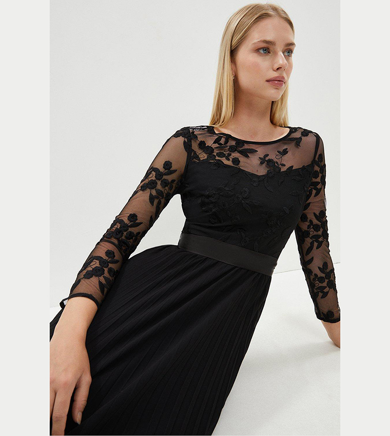 Embroidered Long Sleeves Midi Dress