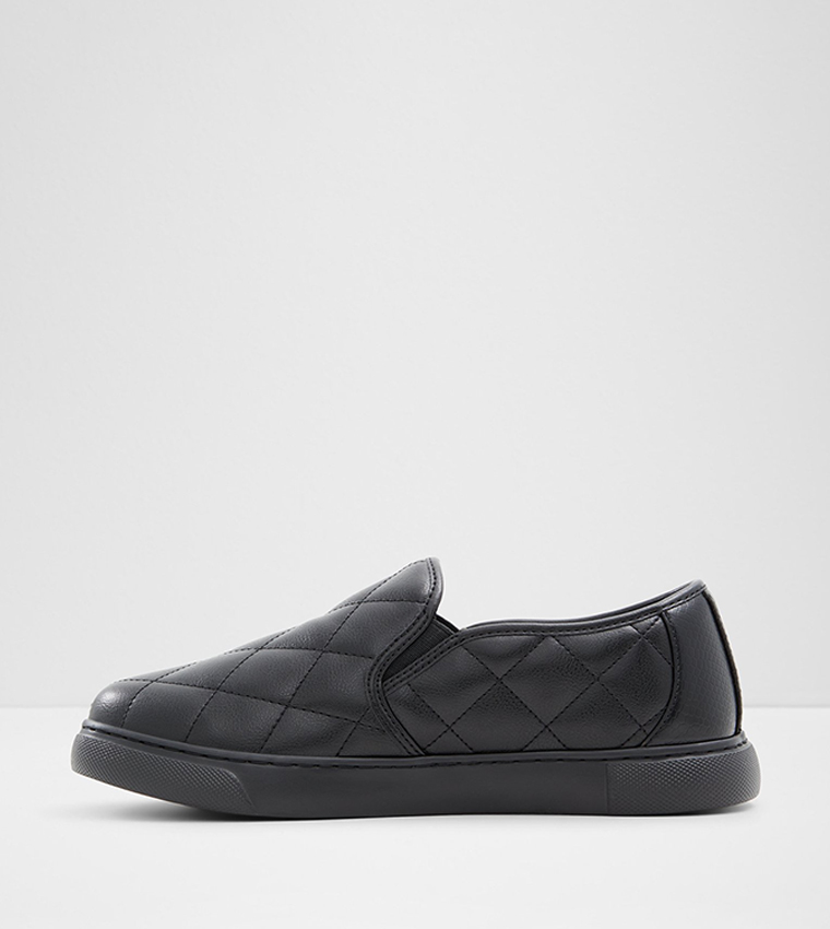 ACEEN Quilted Slip-Ons