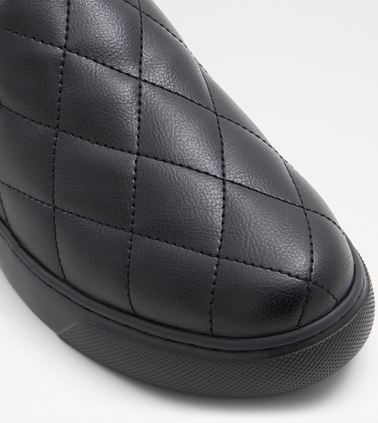 ACEEN Quilted Slip-Ons