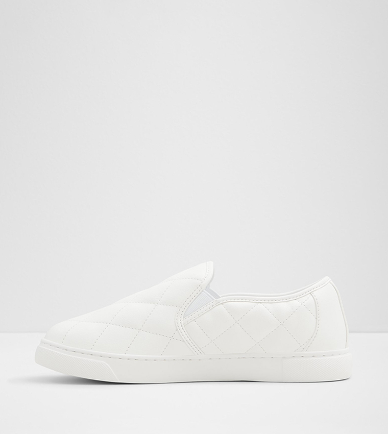 ACEEN Quilted Slip-Ons