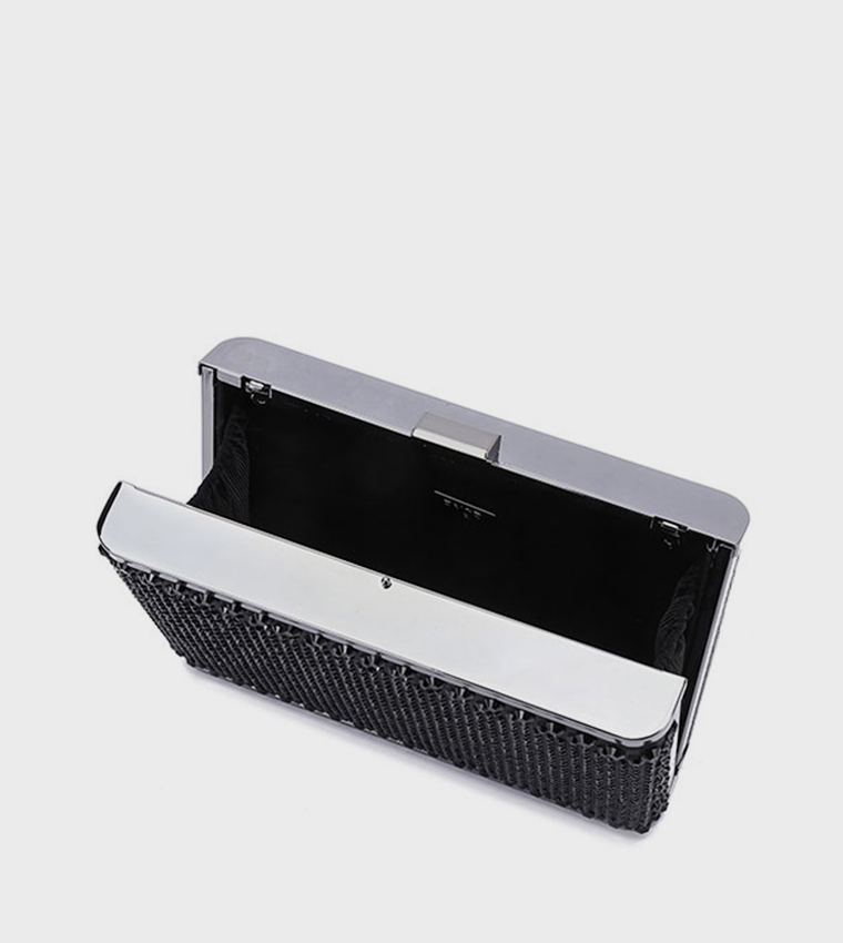 حقيبة كلاتش مزخرفة 