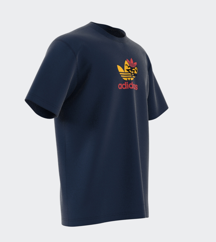 تيشيرت بأكمام قصيرة وطبعة شعار 