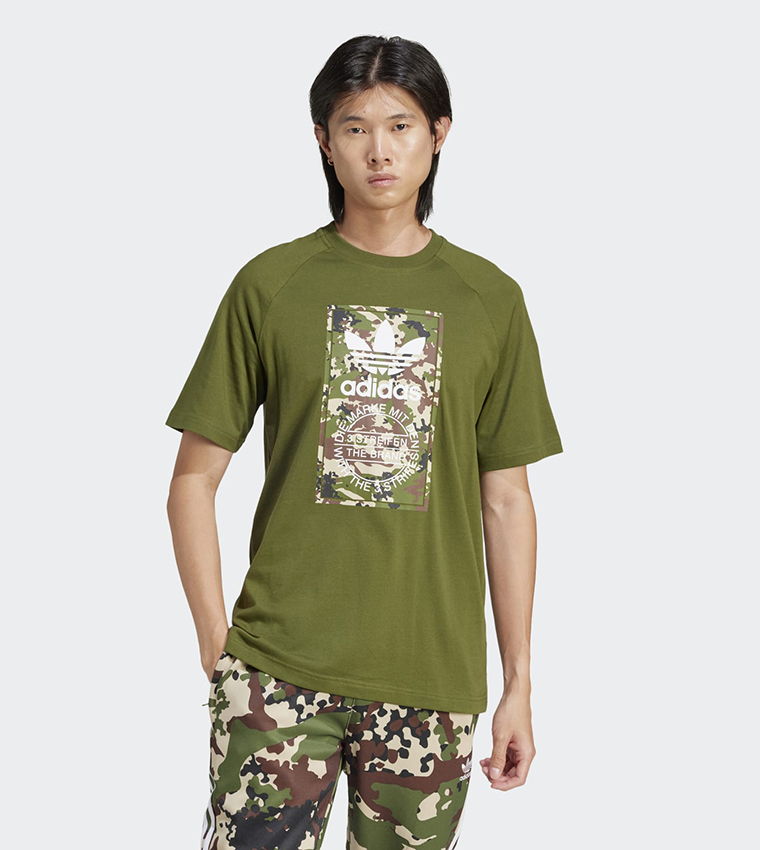 Camo Tongue Print Crew Neck T-Shirt