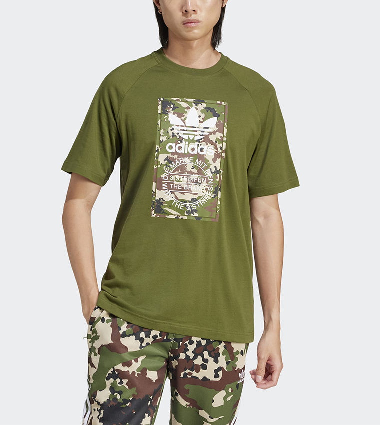 Camo Tongue Print Crew Neck T-Shirt