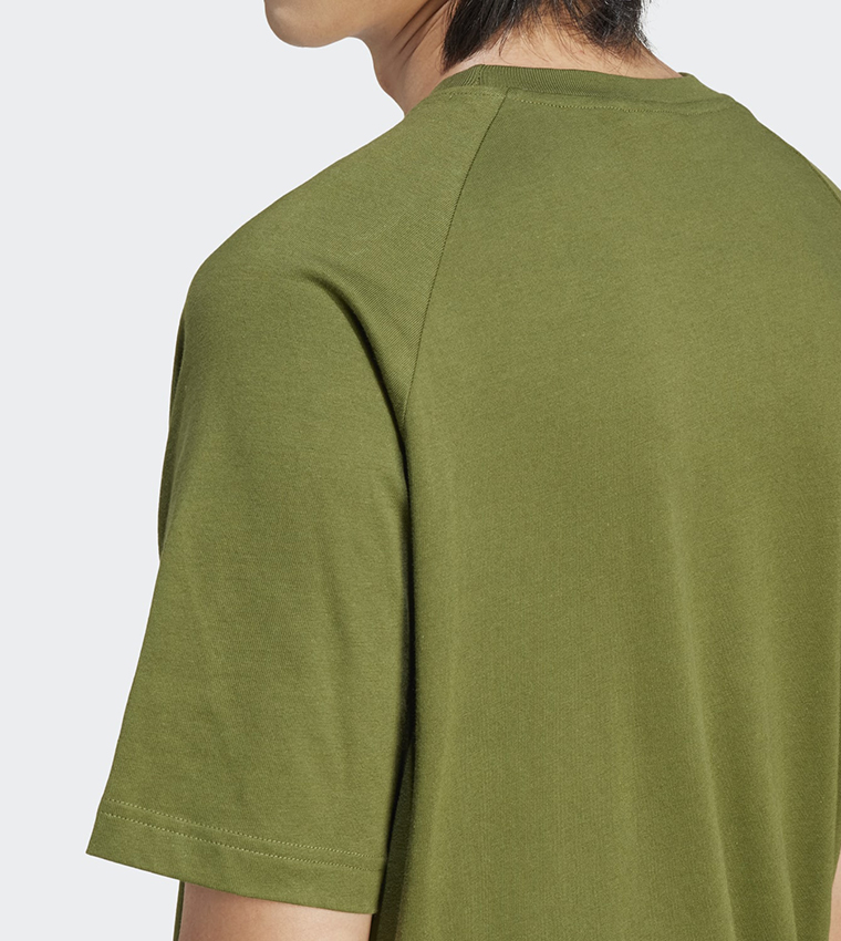 Camo Tongue Print Crew Neck T-Shirt