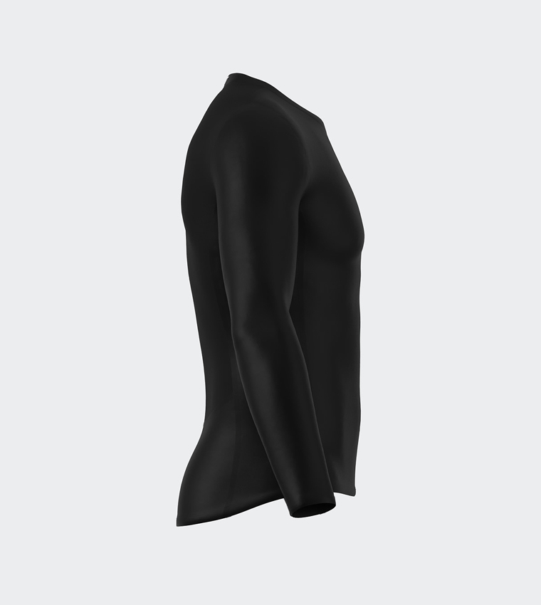 تيشيرت رياضي بأكمام طويلة 