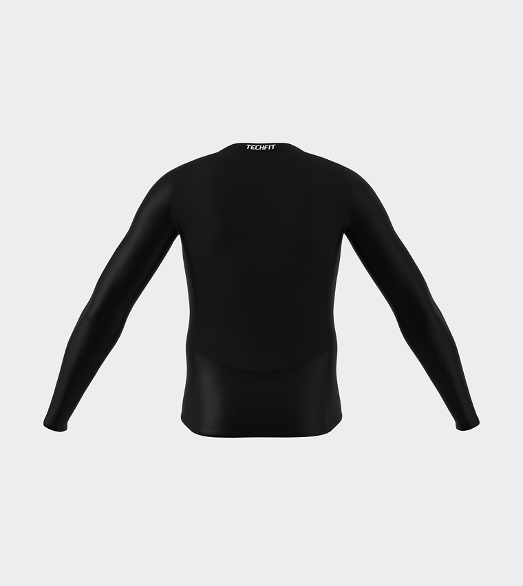 تيشيرت رياضي بأكمام طويلة 