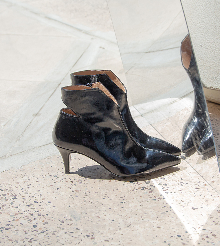 AINA Cut-Out Detail Ankle Boots