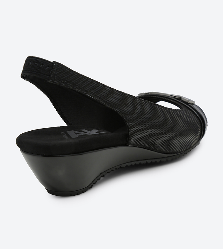 Buy Anne Klein Howie Sandals Black In Black | 6thStreet UAE