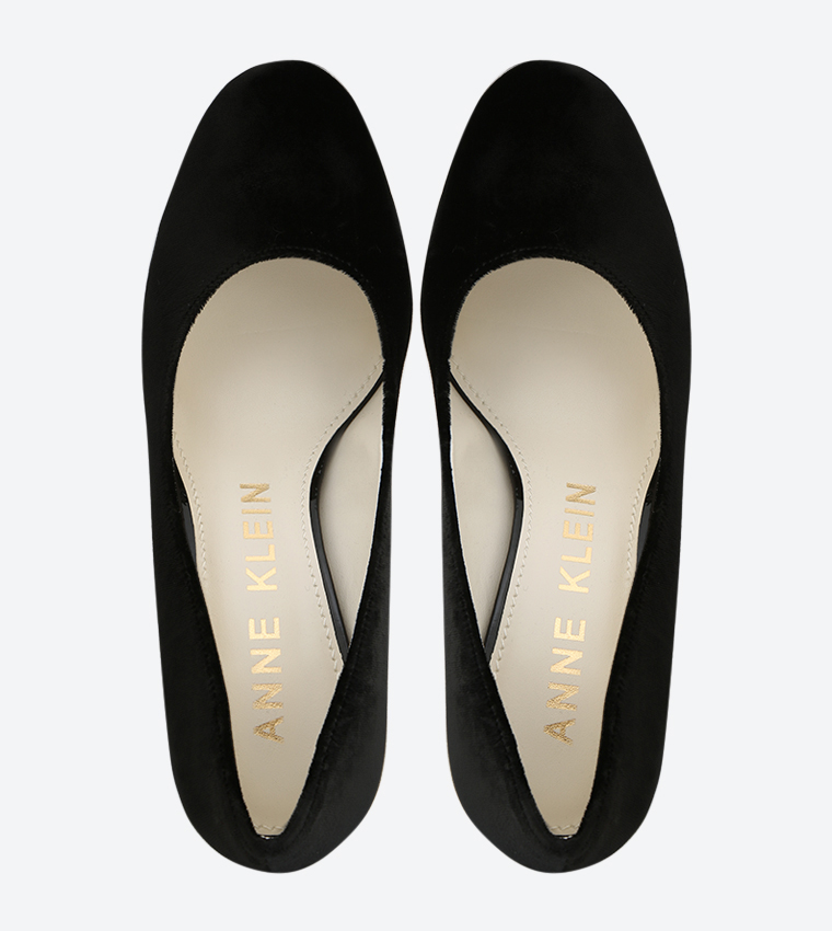 Buy Anne Klein Lonnie Pumps Black In Black 6thStreet Bahrain