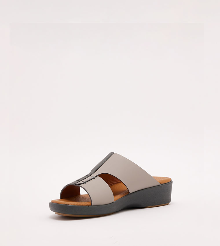 Color Block Comfort Traditional Sandals