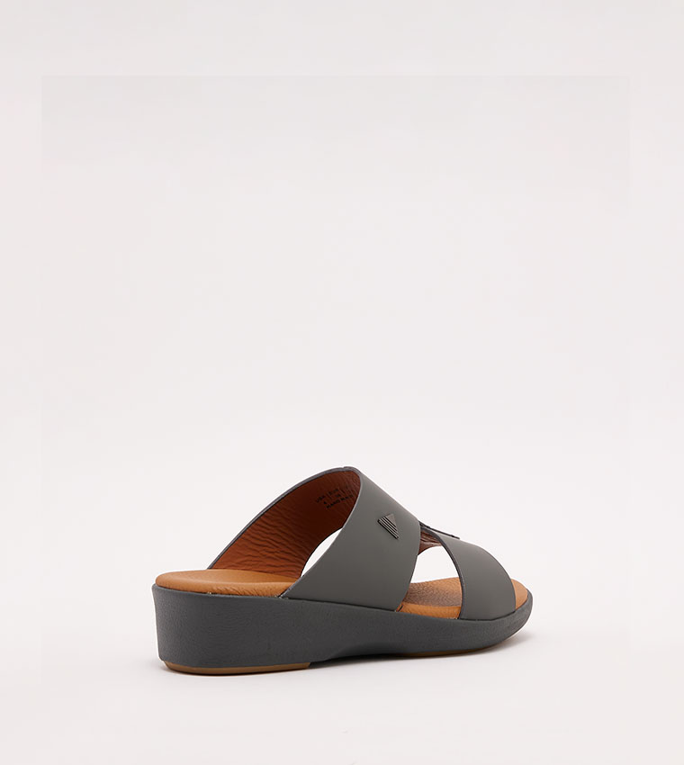 Color Block Comfort Traditional Sandals