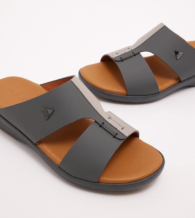 Color Block Comfort Traditional Sandals