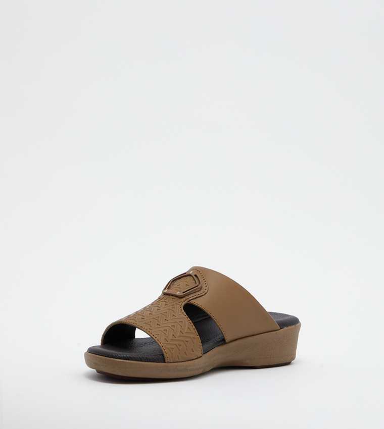 Textured Comfort Traditional Sandals