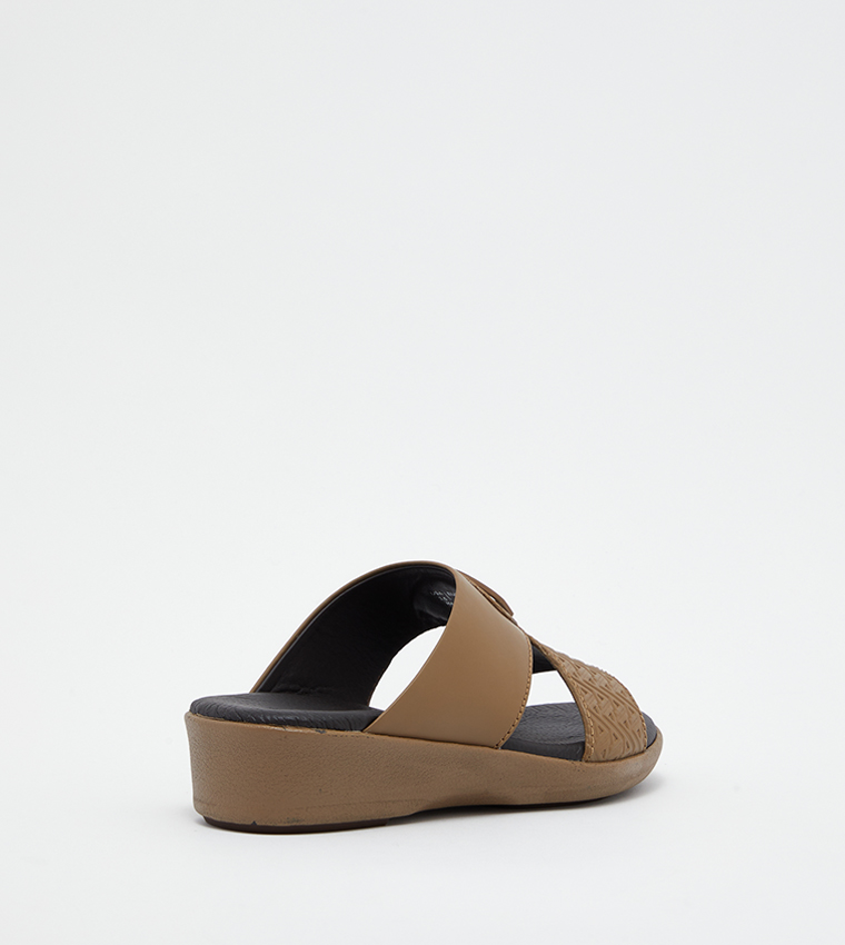 Textured Comfort Traditional Sandals
