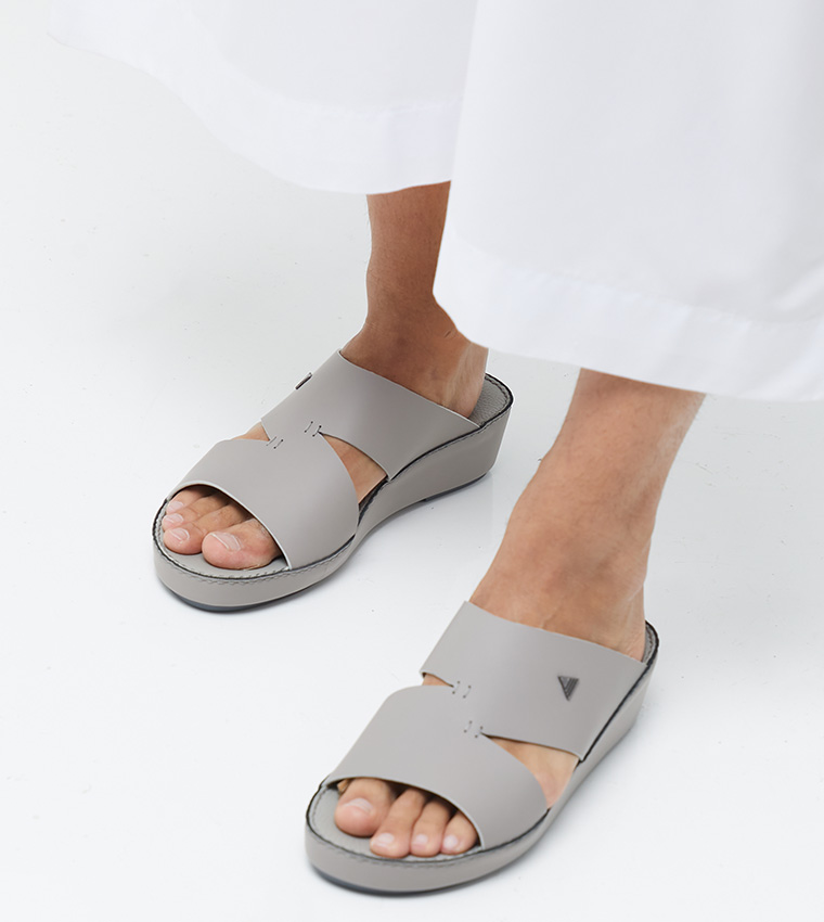 Buy Aldo Textured Round Tow Arabic Sandals In Grey | 6thStreet Bahrain