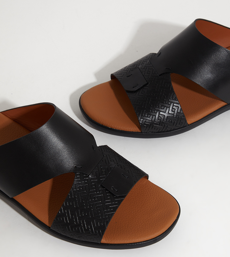Textured Open Toe Arabic Sandals