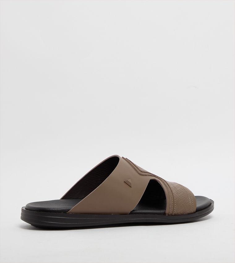 Textured Arabic Sandals