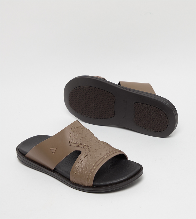 Textured Arabic Sandals