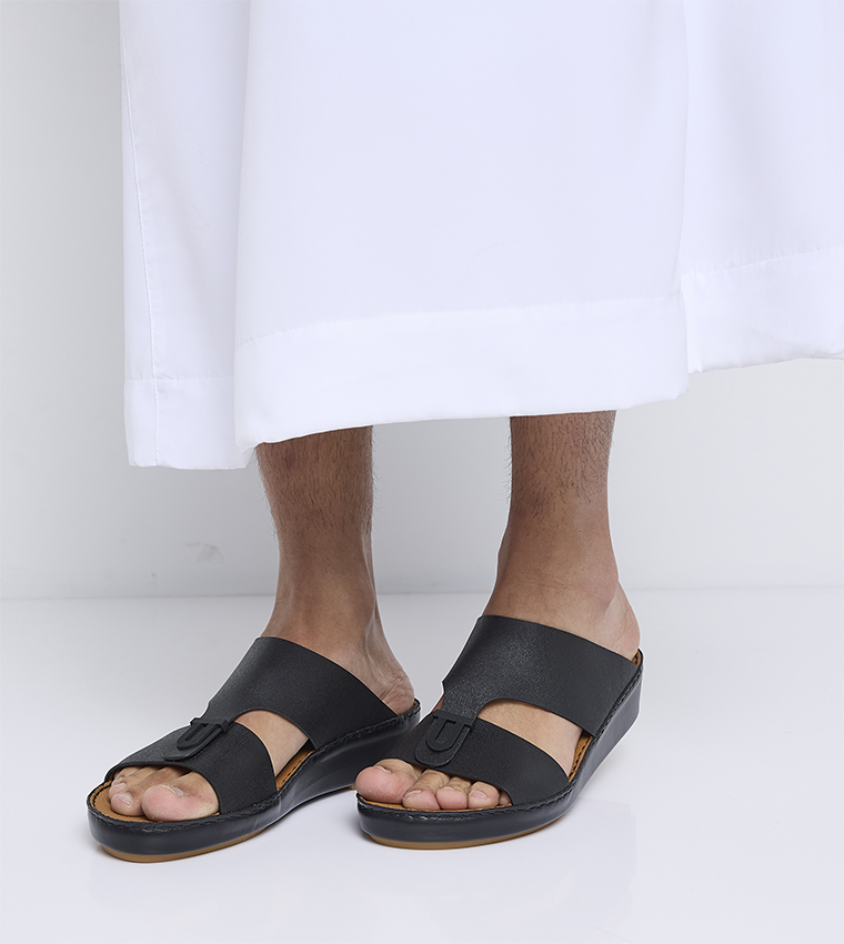 صندل عربي بنقشة بارزة