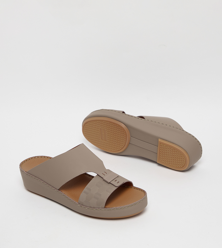 Textured Arabic Sandals