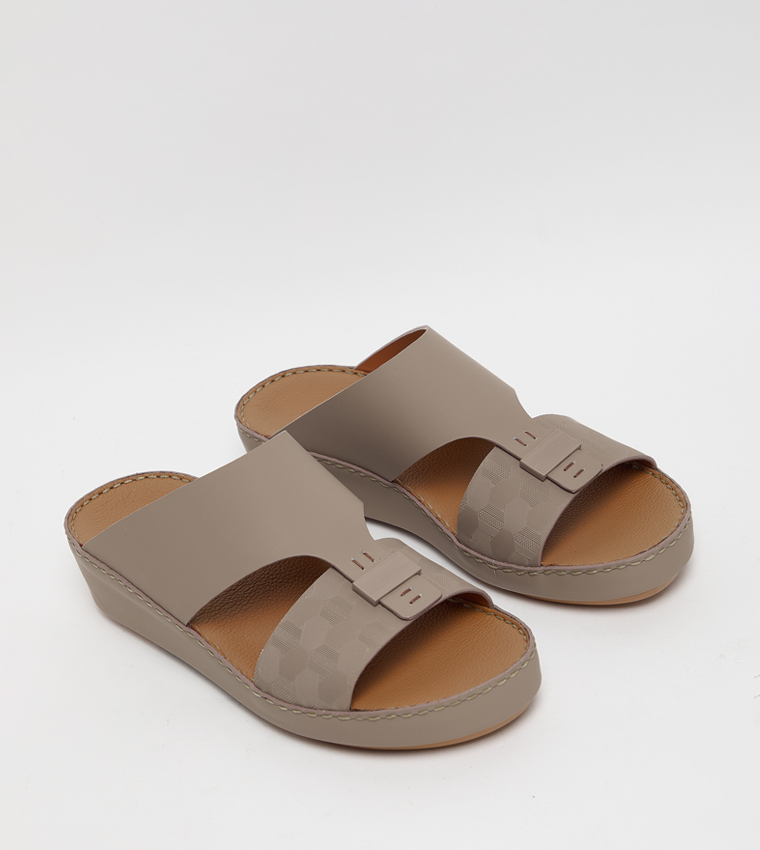 Textured Arabic Sandals