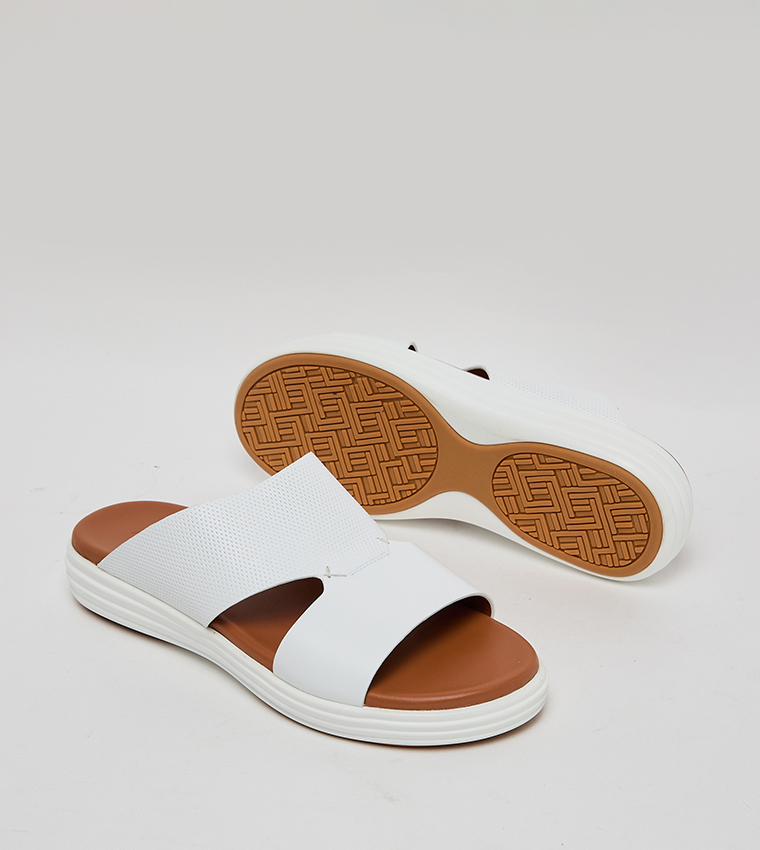 Textured Open-Toe Arabic Sandals