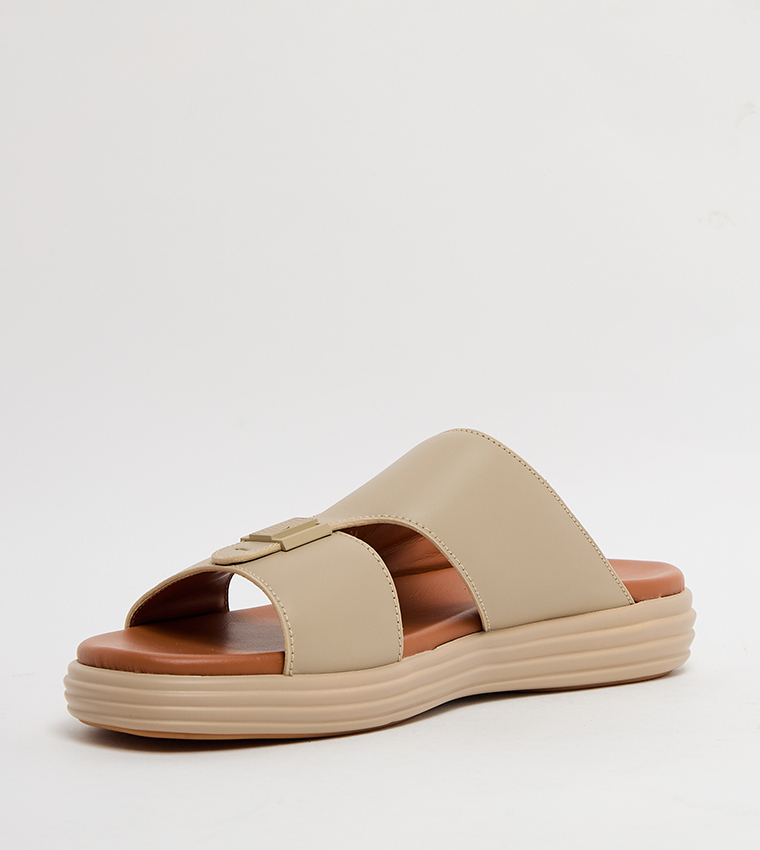 Textured Open-Toe Arabic Sandals