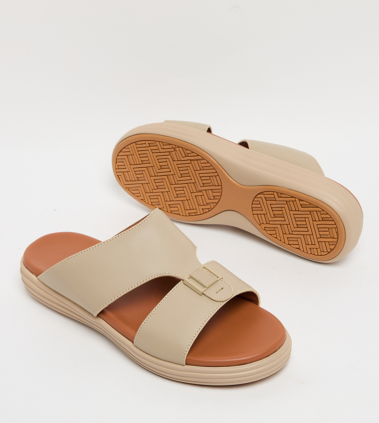 Textured Open-Toe Arabic Sandals