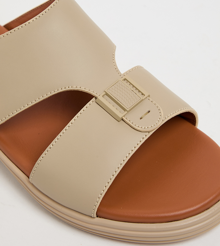 Textured Open-Toe Arabic Sandals