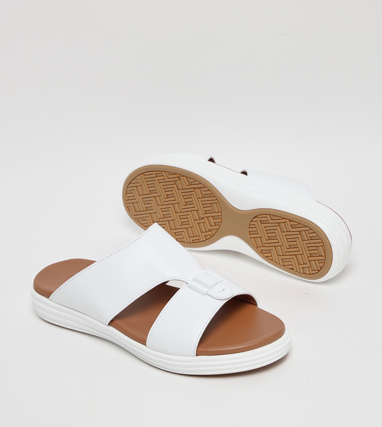 Textured Arabic Sandals