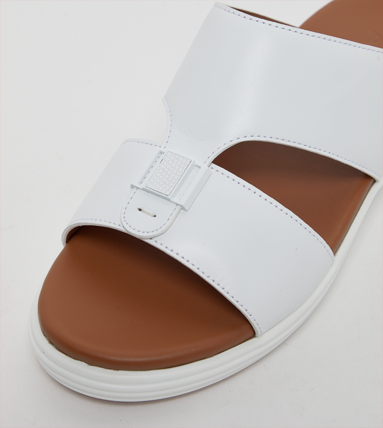 Textured Arabic Sandals