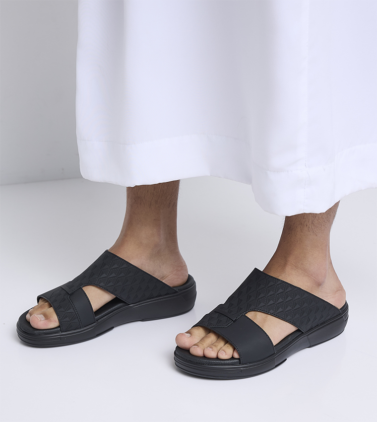 صندل عربي بنقشة بارزة