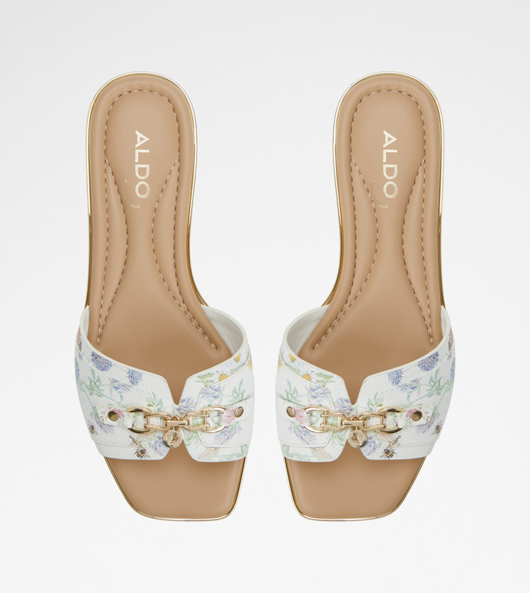 ALAMASSI Accessory Detail Flat Sandals