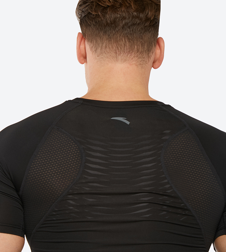 تي شيرت كومبريشن بلون أسود