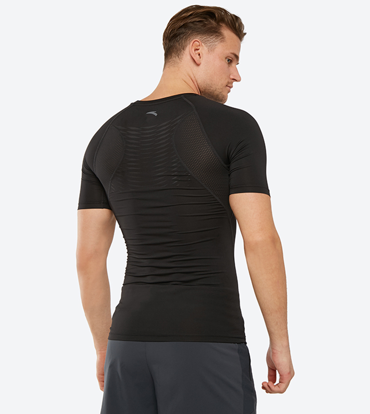 تي شيرت كومبريشن بلون أسود