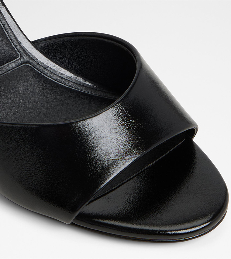 ANNABERAEN Textured Heeled Sandals