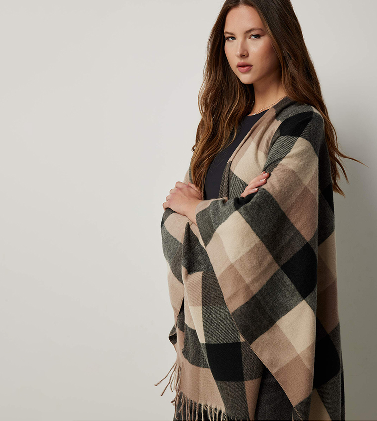 Checkered Fringe Trim Poncho