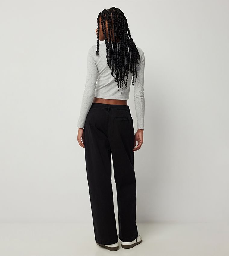 Pleated Relaxed Fit Chinos