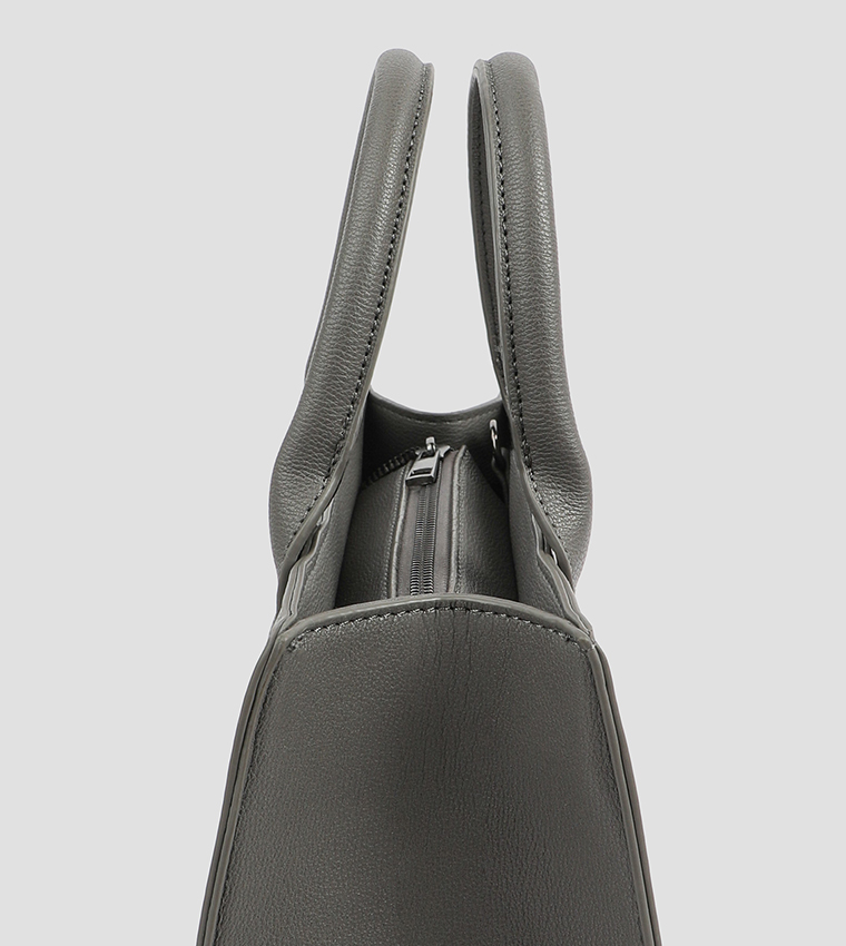 Textured Zippered Tote Bag