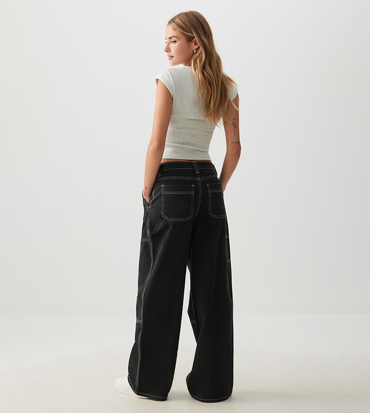 جينز واسع مغسول 