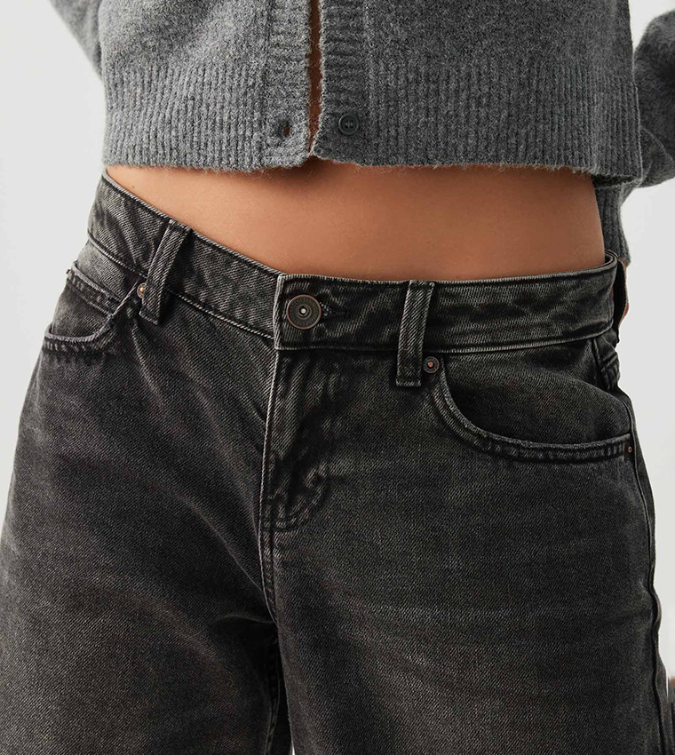 Washed Low Rise Wide Leg Jeans